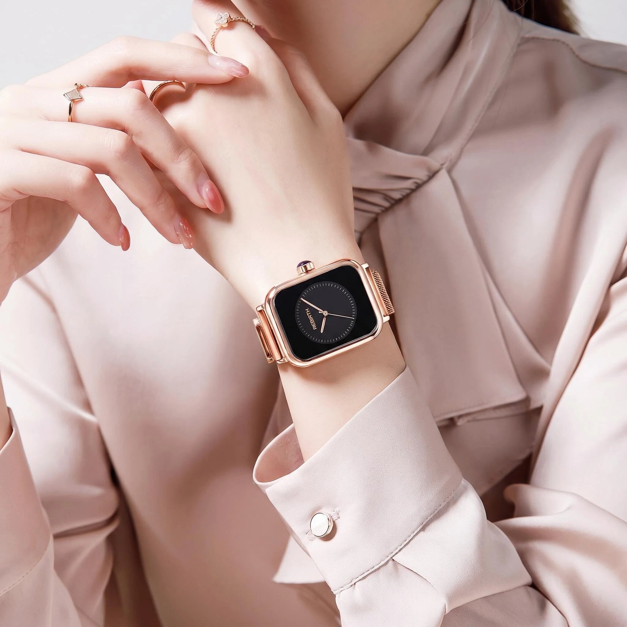 Light Luxury Square Women's Wa - Luxury Watch Gold And Black recension och pris