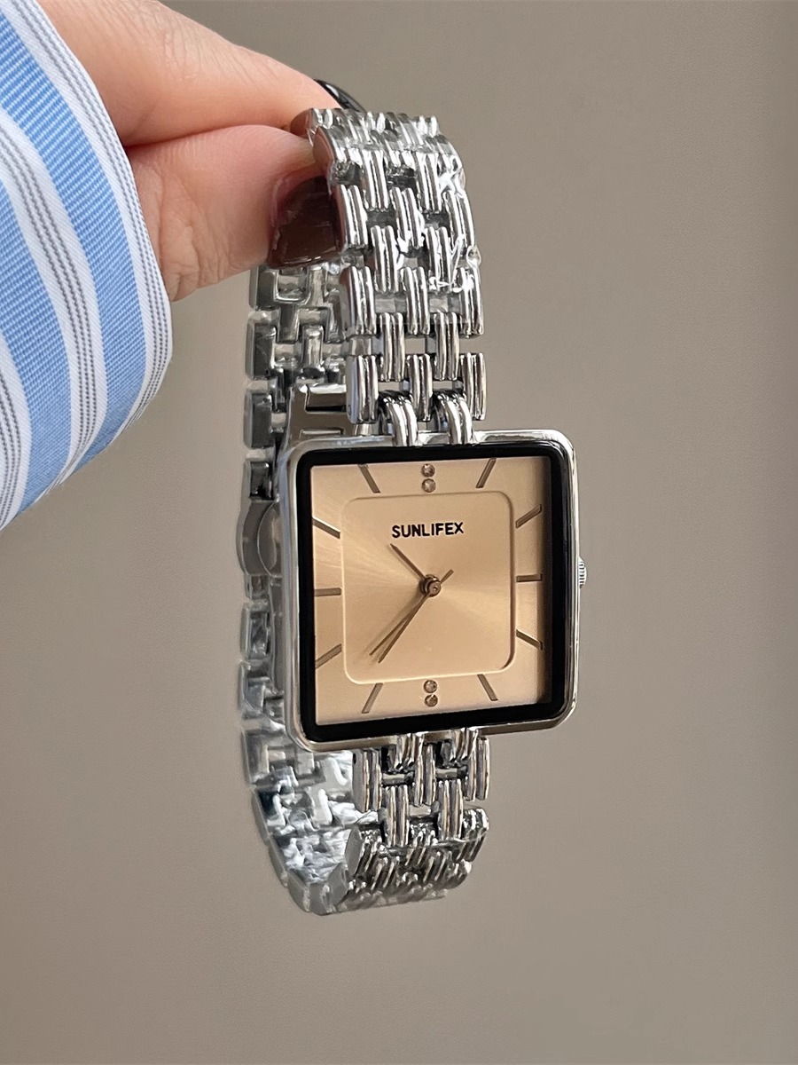 Retro Hong Kong style large di - Luxury Watch In Hong Kong recension och pris