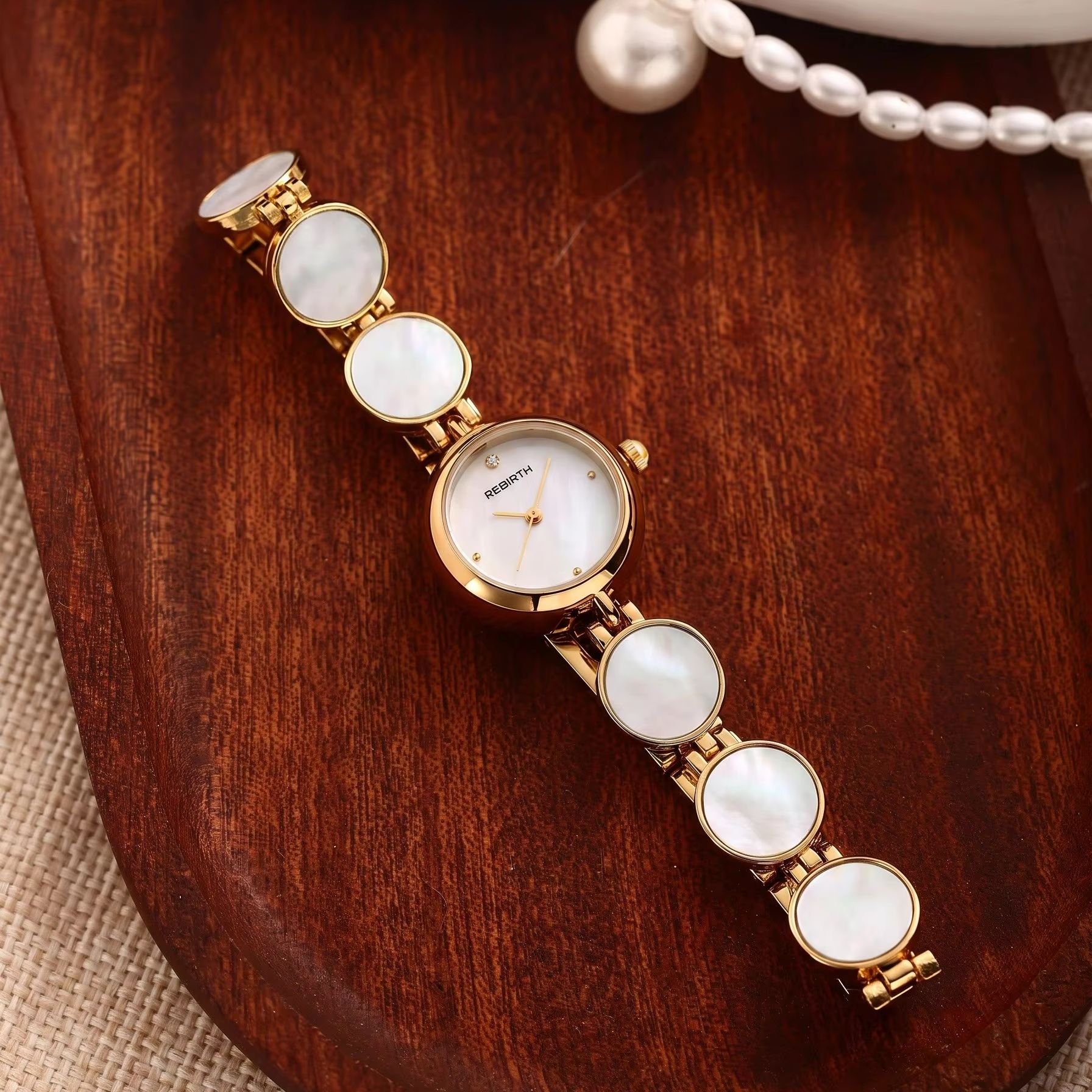 Light Luxury Jewelry-Style Wom - Quiet Luxury Watch recension och pris