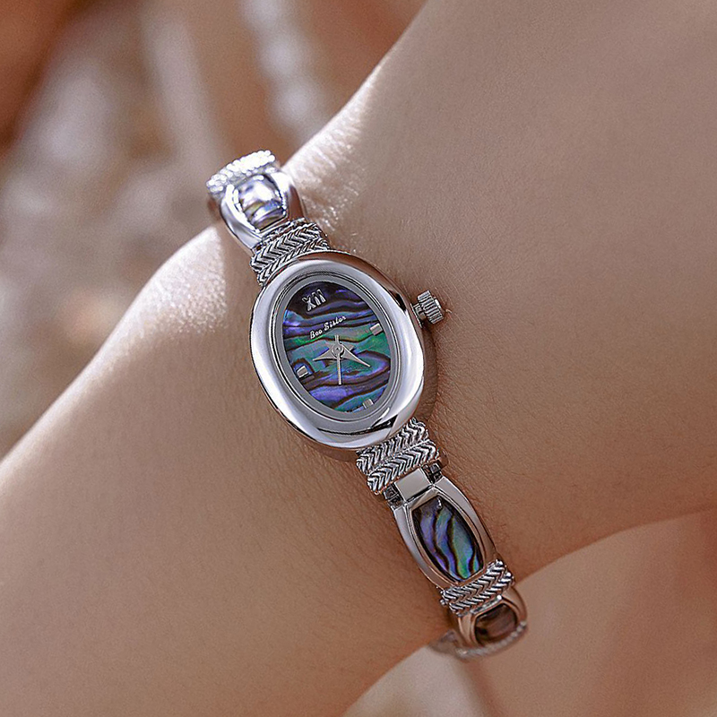 Oval Dial Women Bracelet Watch - Quiet Luxury Watch recension och pris