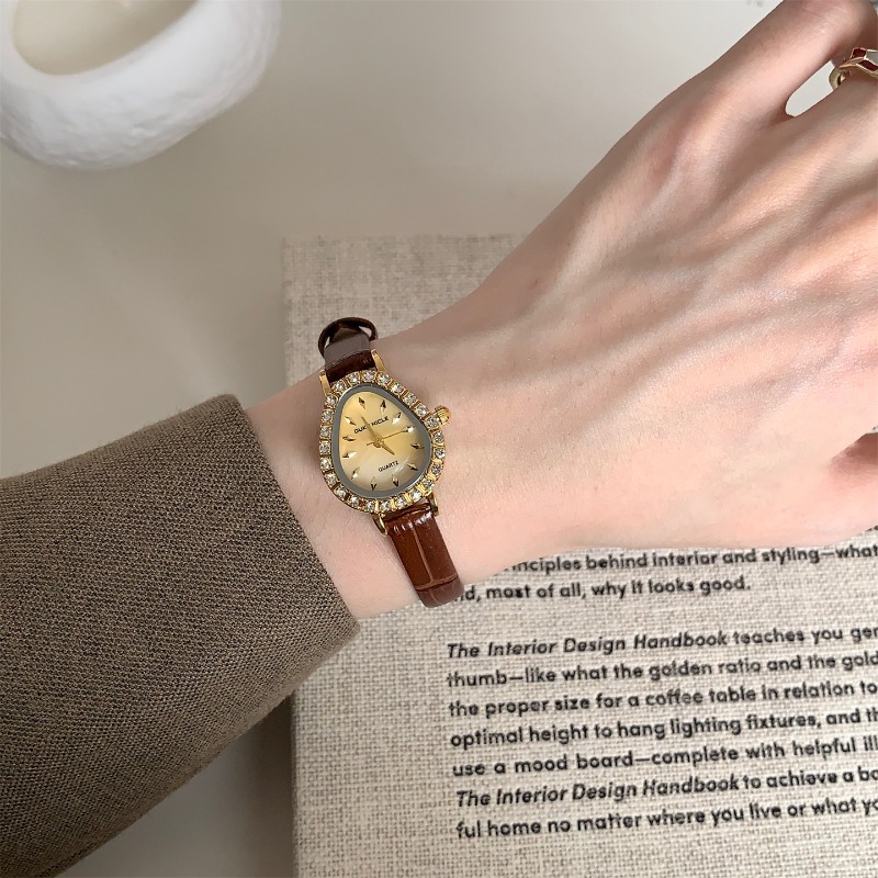 Luxury Women's Quartz Watch Go - Luxury Watch Gold And Black recension och pris